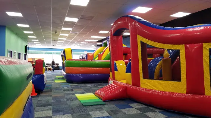 Hop's Bounce House Picture 1