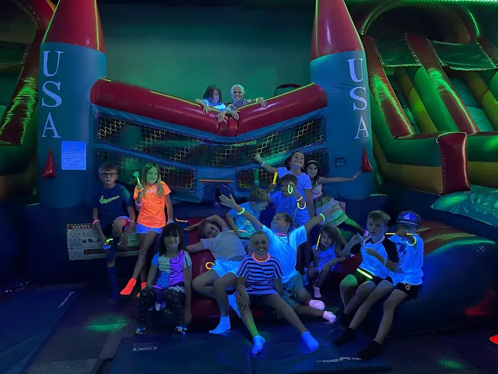 Hop's Bounce House Picture 9
