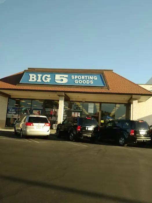 Big 5 Sporting Goods Picture 1