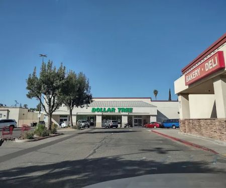 Ashlan Park Shopping Center