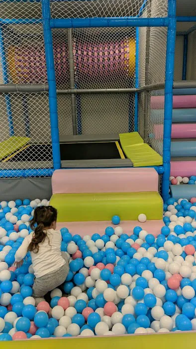 Kids Play Cafe Picture 7