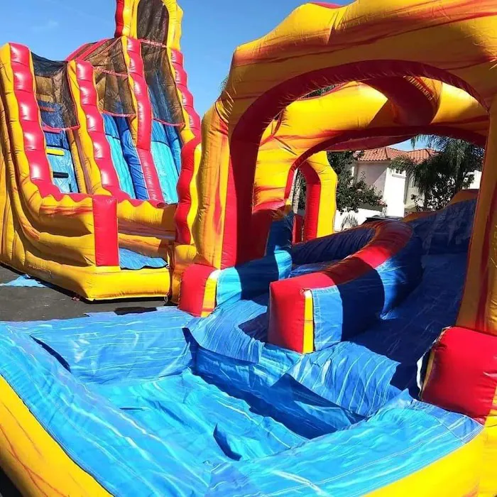 Awesome Bounce House Party Supplyies Picture 11