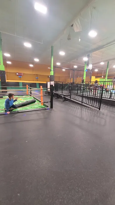 Sky Zone Trampoline Park Picture 4