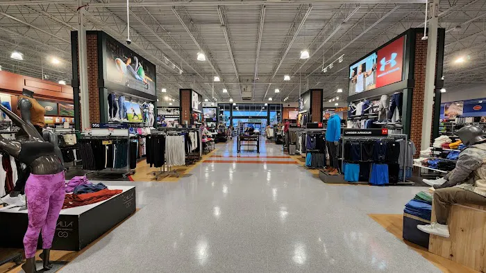 DICK'S Sporting Goods Picture 10
