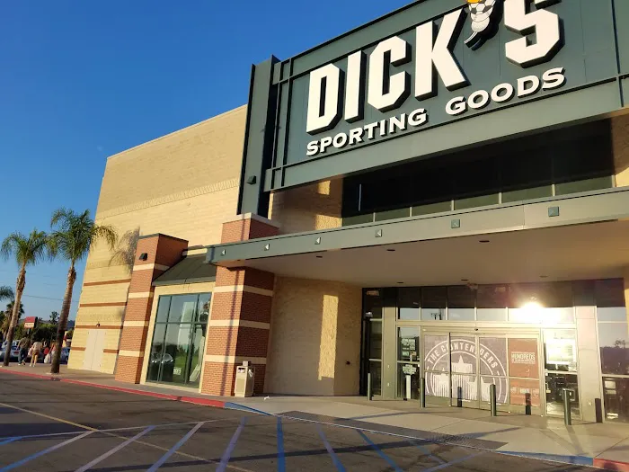 DICK'S Sporting Goods Picture 8