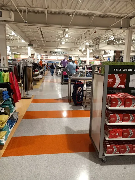 DICK'S Sporting Goods Picture 4