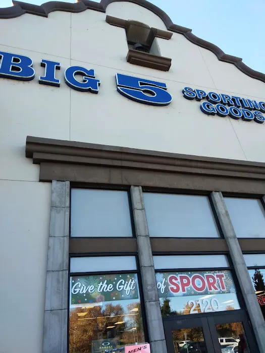 Big 5 Sporting Goods Picture 1