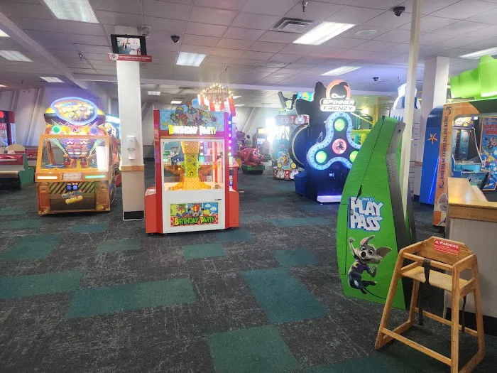 Chuck E. Cheese Picture 7