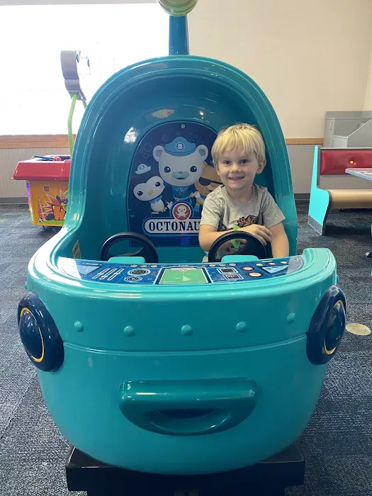 Chuck E. Cheese Picture 6