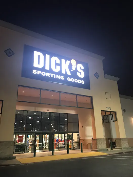 DICK'S Sporting Goods Picture 9