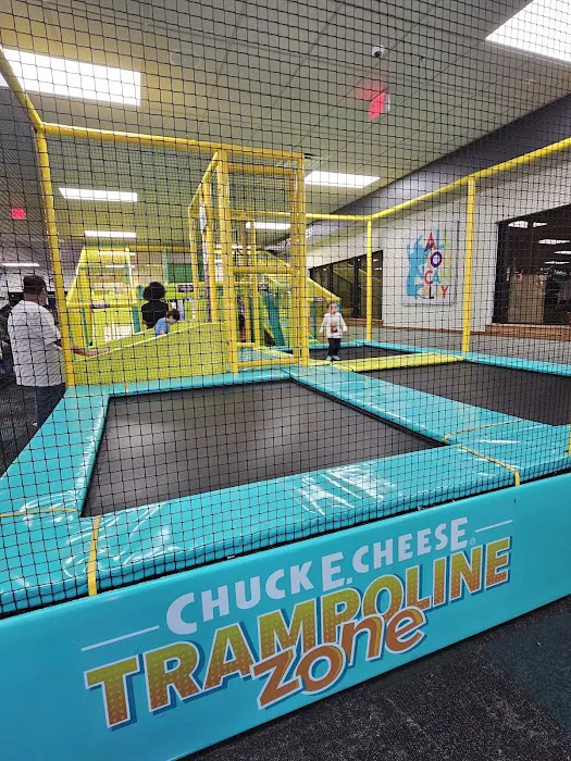 Chuck E. Cheese Picture 9