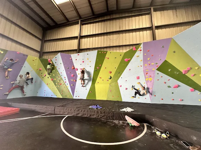 Santa Barbara Gymnastic Club Picture 9