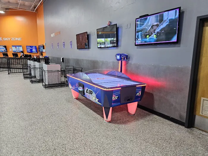 Sky Zone Trampoline Park Picture 2