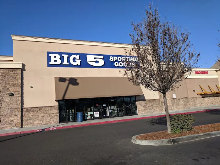 Big 5 Sporting Goods Picture 7