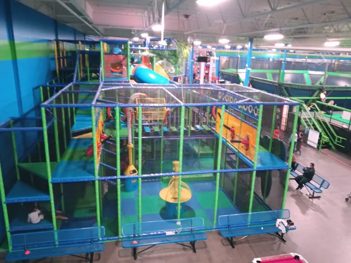 Rebounderz Sacramento - Indoor Trampoline and Adventure Park Picture 5