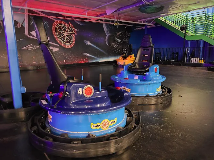 Rebounderz Sacramento - Indoor Trampoline and Adventure Park Picture 3