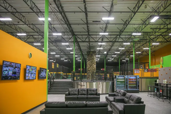 Sky Zone Trampoline Park Picture 6