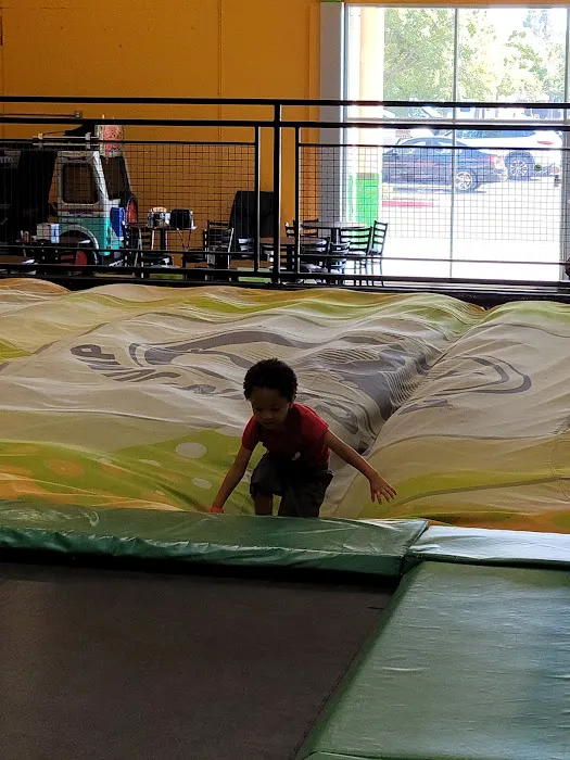 Sky Zone Trampoline Park Picture 4