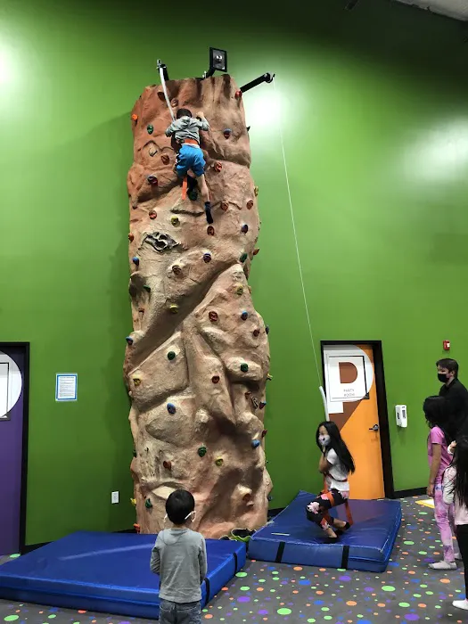 Pump It Up Pleasanton Kids Birthdays and More Picture 7