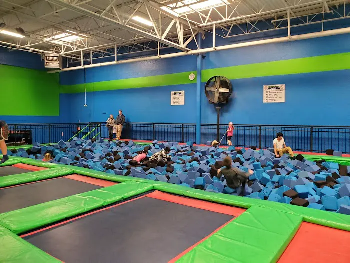 Rebounderz Rohnert Park - Indoor Trampoline and Adventure Park Picture 2