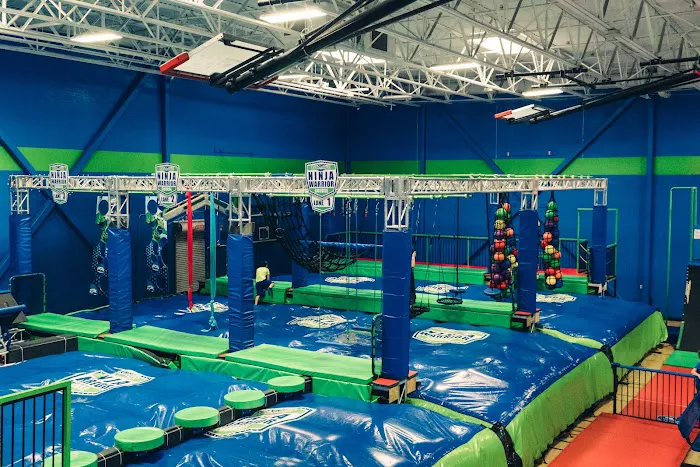 Rebounderz Rohnert Park - Indoor Trampoline and Adventure Park Picture 7