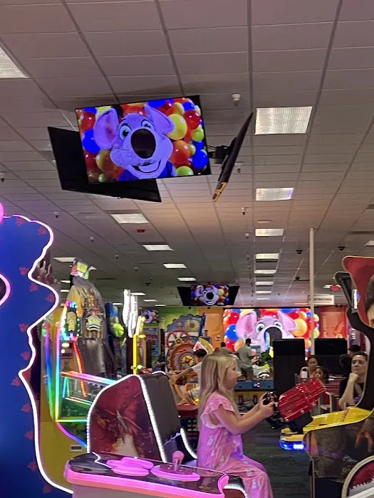 Chuck E. Cheese Picture 6