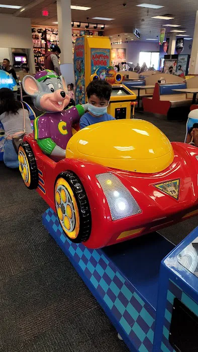 Chuck E. Cheese Picture 5