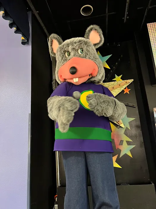 Chuck E. Cheese Picture 8