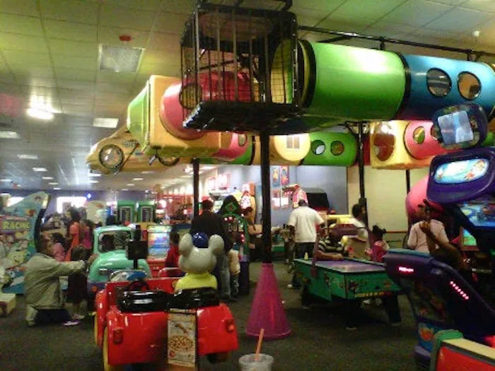 Chuck E. Cheese Picture 9