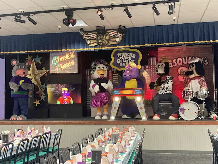 Chuck E. Cheese Picture 7