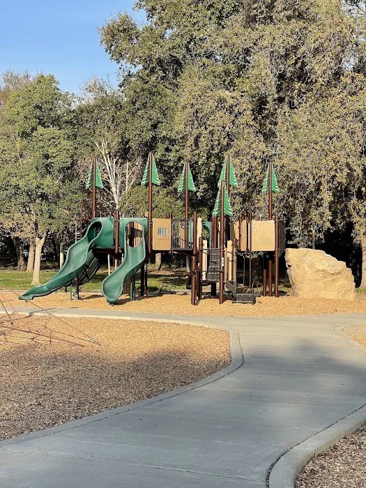 Jefferson School Park Picture 3