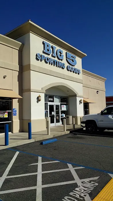 Big 5 Sporting Goods Picture 4