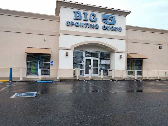 Big 5 Sporting Goods Picture 8