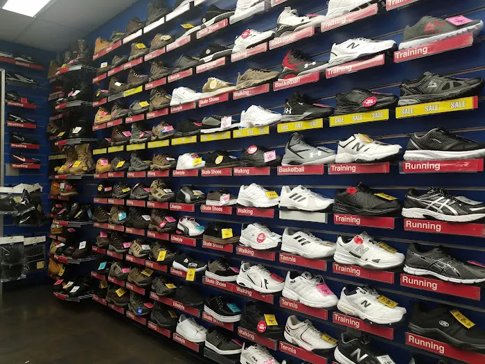 Big 5 Sporting Goods Picture 7