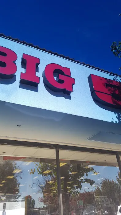 Big 5 Sporting Goods Picture 4