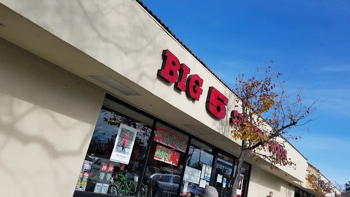 Big 5 Sporting Goods Picture 1