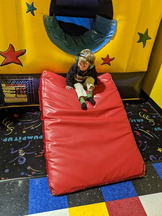 Pump It Up Santa Rosa Kids Birthdays & More Picture 9