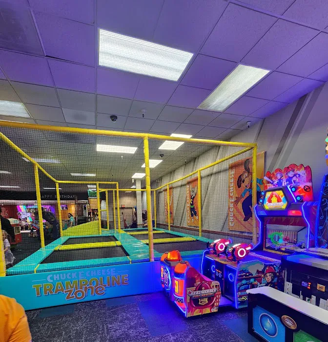 Chuck E. Cheese Picture 4
