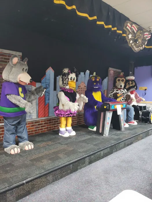 Chuck E. Cheese Picture 10