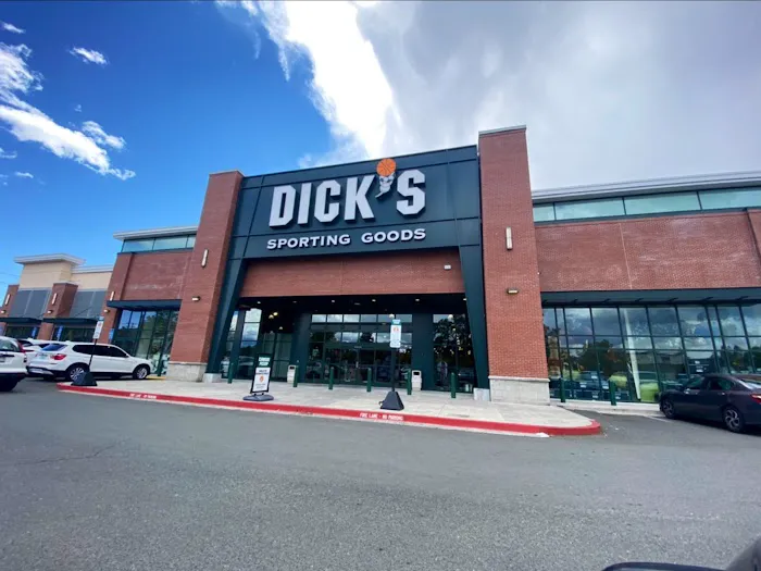 DICK'S Sporting Goods Picture 6