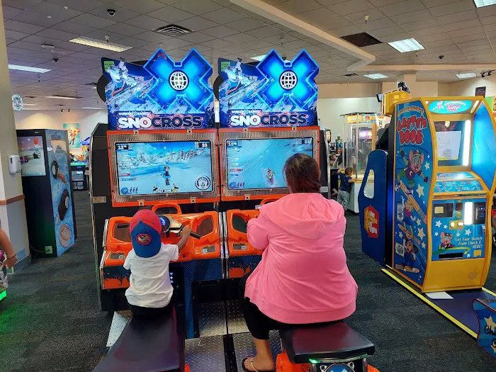 Chuck E. Cheese Picture 5