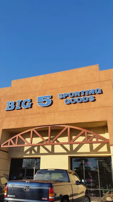 Big 5 Sporting Goods Picture 1
