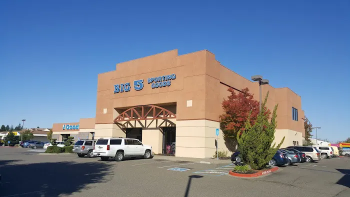Big 5 Sporting Goods Picture 7