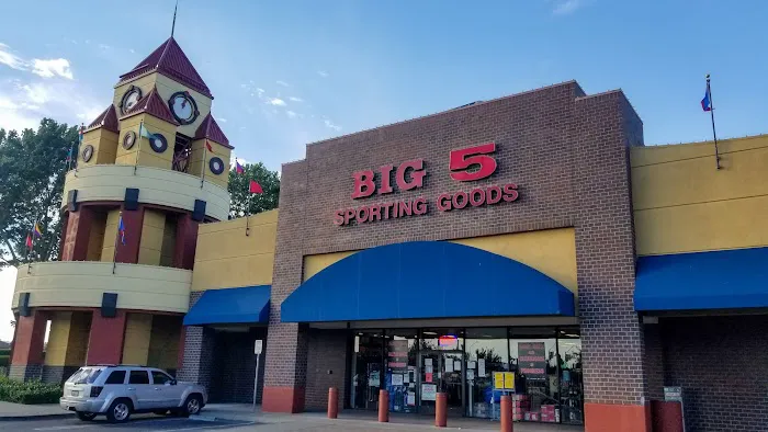 Big 5 Sporting Goods Picture 4