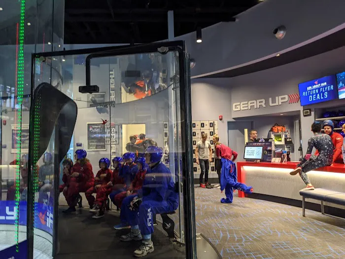 iFLY Indoor Skydiving - Minneapolis Picture 1