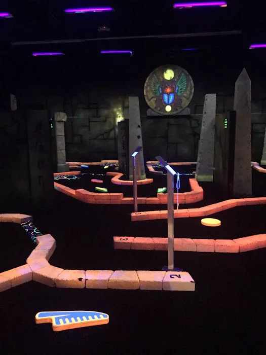 AirMaxx Trampoline Park & Fun Center Picture 3