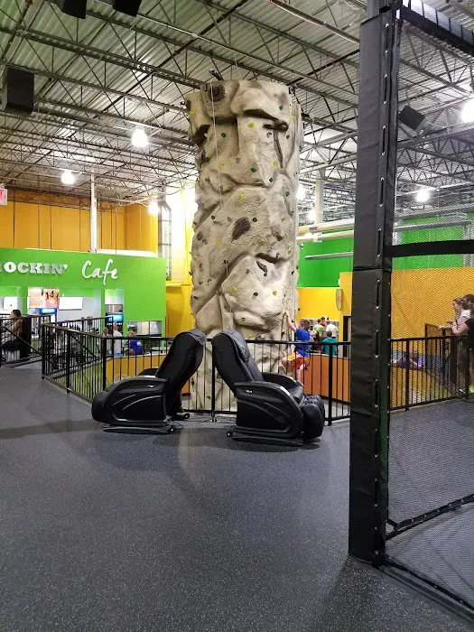 Sky Zone Trampoline Park Picture 2