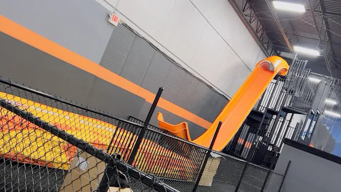 Sky Zone Trampoline Park Picture 4