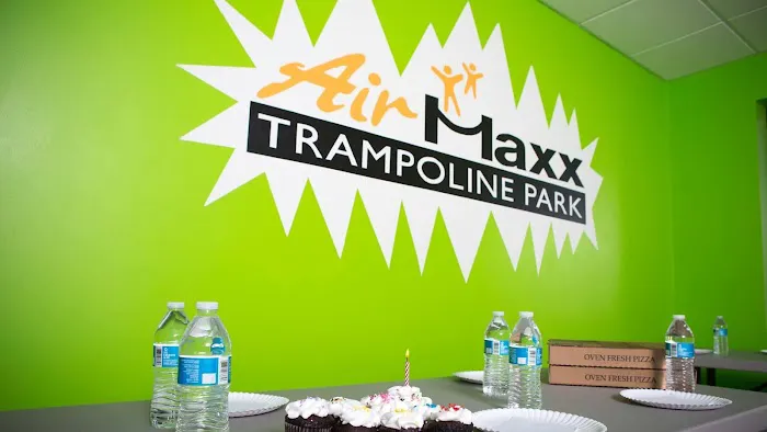 AirMaxx Trampoline Park & Warrior Course Picture 2