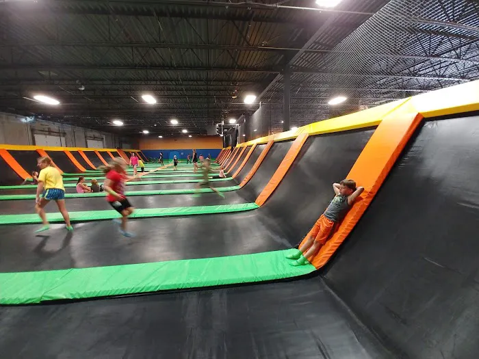 AirMaxx Trampoline Park & Warrior Course Picture 1